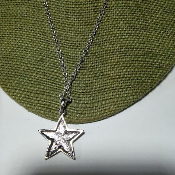 Women`s silver tone crystal star necklace. - Picture 3 of 4